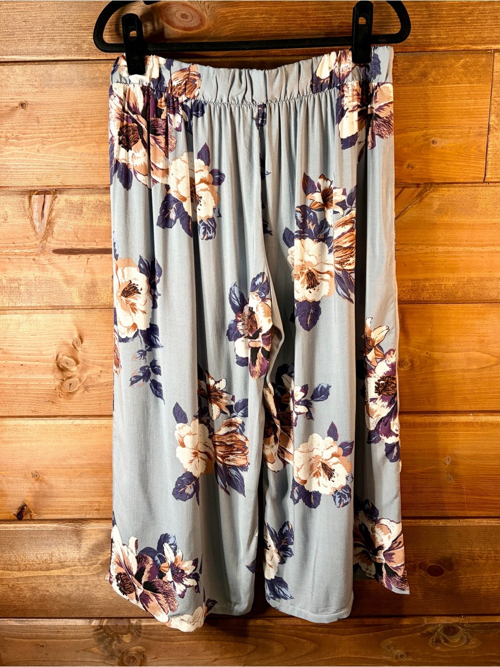 Gypsies & Moondust Powder Blue Floral Cropped Pants Size Large - Picture 4 of 6